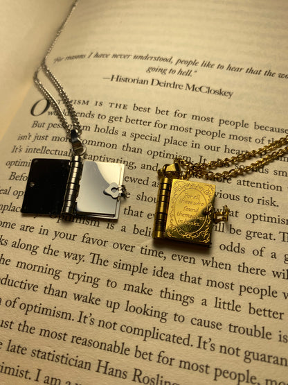 Story Pendant